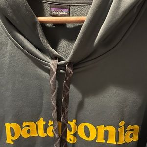 Men’s large hoodie in excellent condition